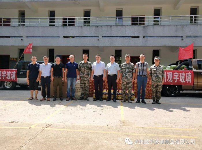 华体会(中国)玻璃看望慰问嘉明部队 共叙军民鱼水情